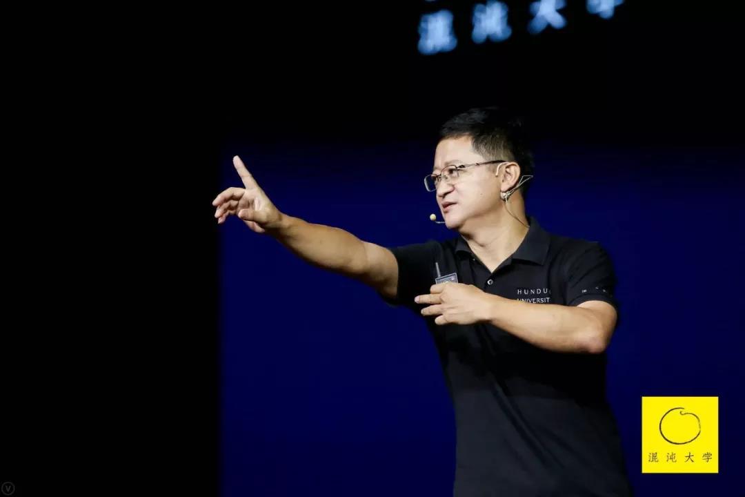 互聯(lián)網(wǎng)風(fēng)向標(biāo)貝佐斯的簡單介紹